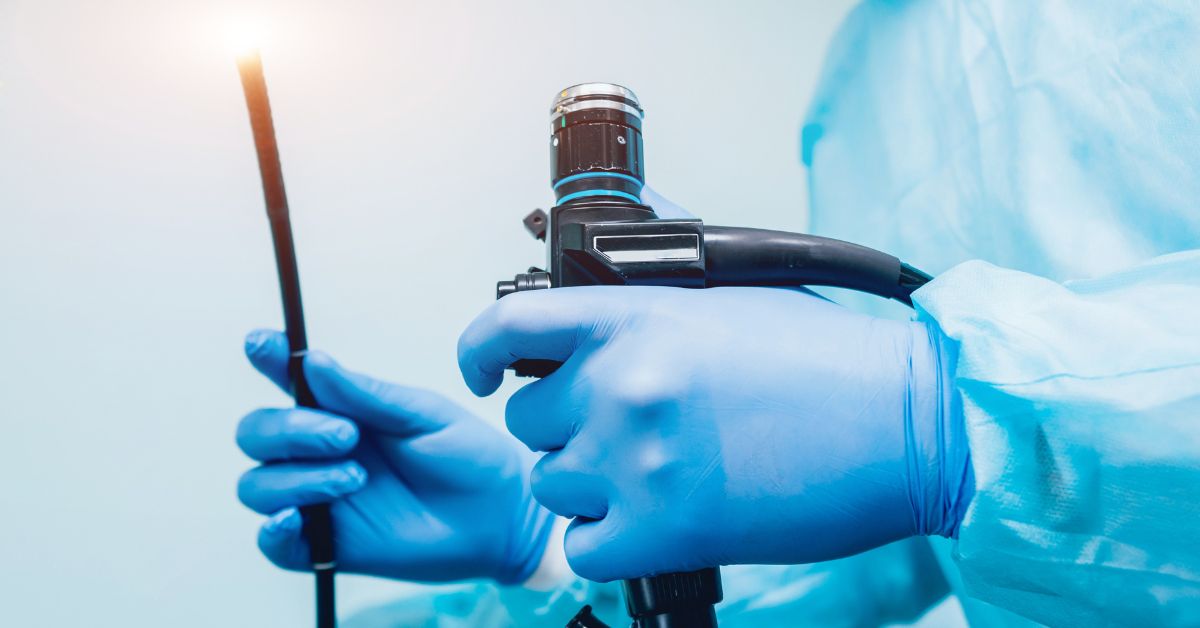 l'immagine mostra un endoscopia, strumento utilizzato nella chirurgia uro-ginecologica